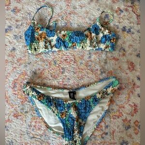Triangl floral mica set